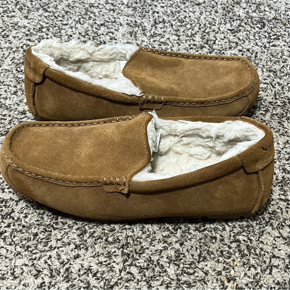 Koolaburra Men's Suede Slip-On Moccasins in Tan Size 11